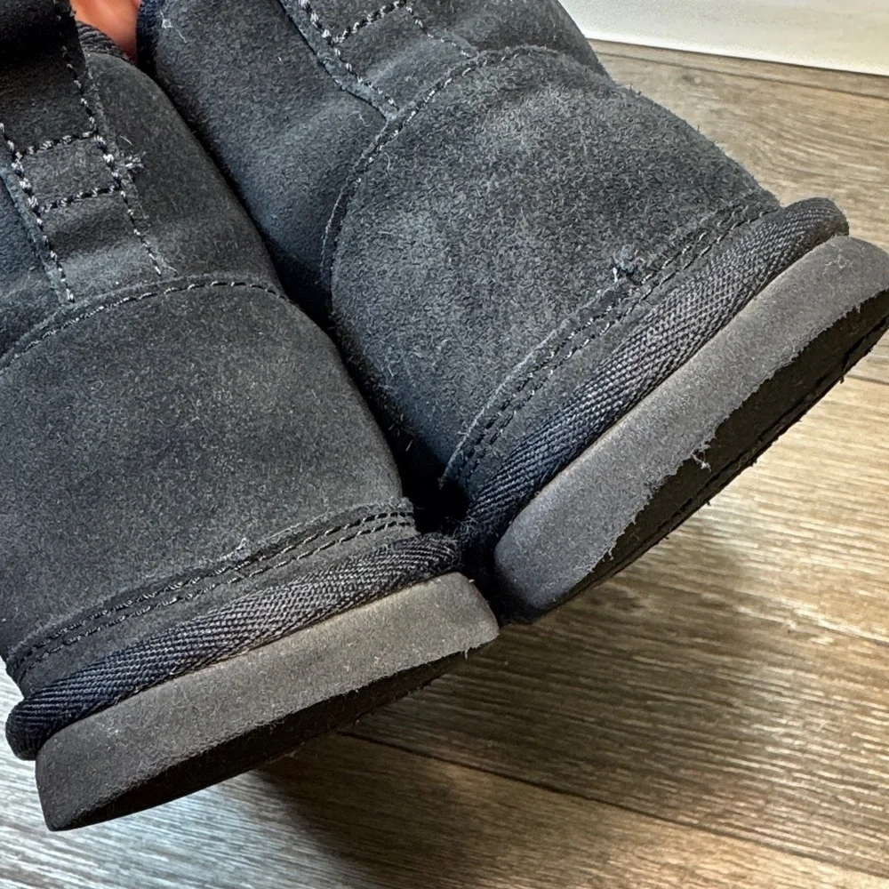 UGG Black Men's Boots size 42 (j115)